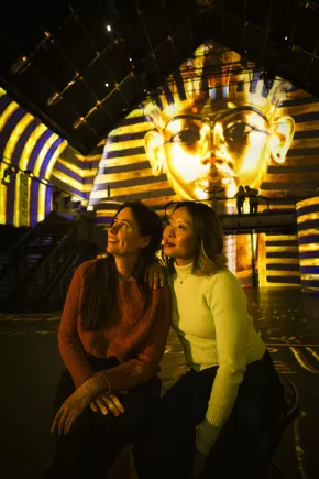 girls_smiling_projections_pharaoh_gold