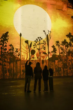 egypt_sunrise_family_pointing_projection