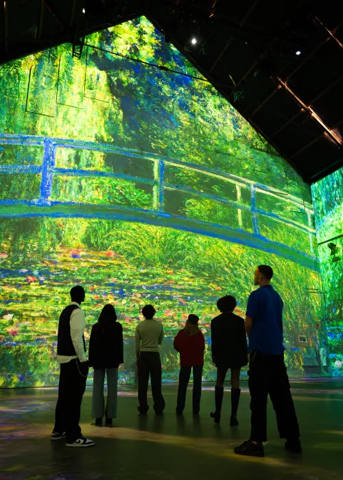 group people Japanese bridge govern Monet Amsterdam green