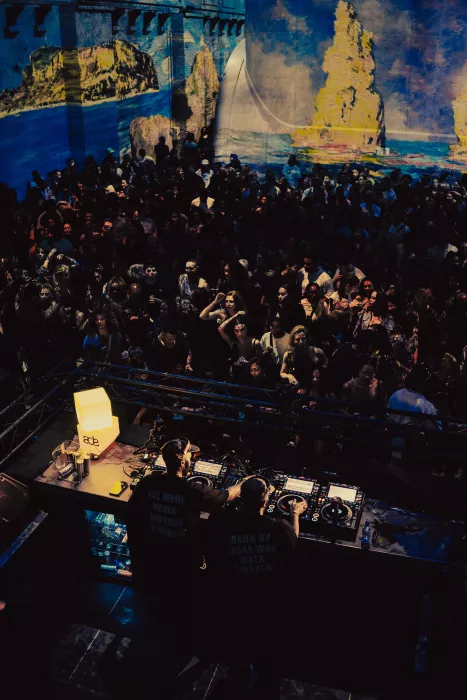 Amsterdam projetions ADE