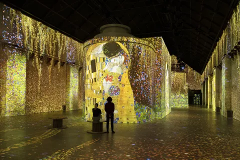 Klimt The Kiss art gold projections